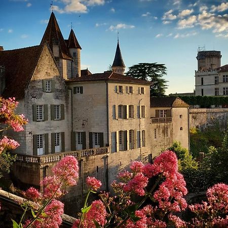 Chateau Des Senechaux, Bourdeilles Exterior foto