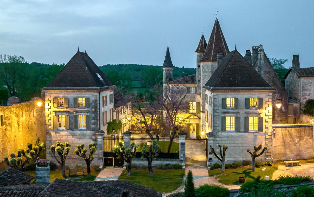 Chateau Des Senechaux, Bourdeilles Exterior foto